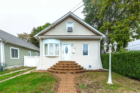 43 Dehnhoff Ave, Freeport, NY 11520
