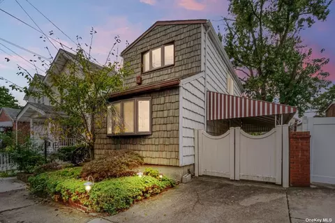 15 Bonta St, Elmont, NY 11003