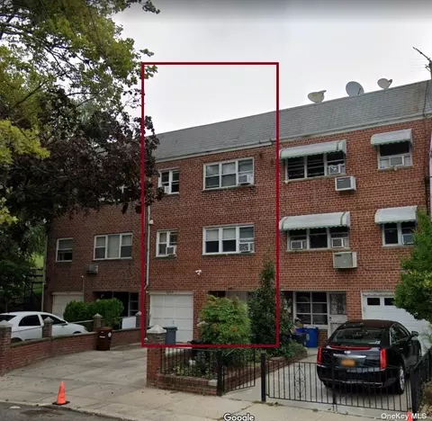 85-19 75th St, Woodhaven, NY 11421