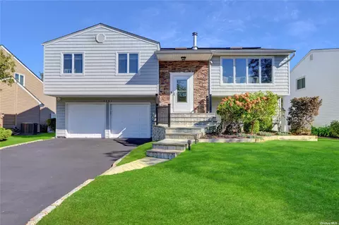 3361 Seawane Dr, Merrick, NY 11566