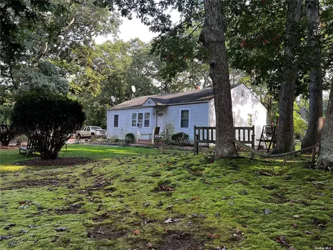 96 Town Ln, East Hampton, NY 11937