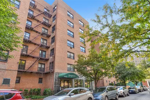 99-06 58 Ave #4E, Corona, NY 11368