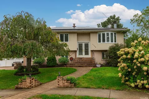 1720 Alto St, West Babylon, NY 11704