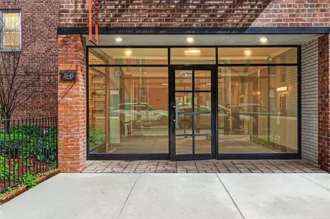 33-45 90th St #3H, Jackson Heights, NY 11372