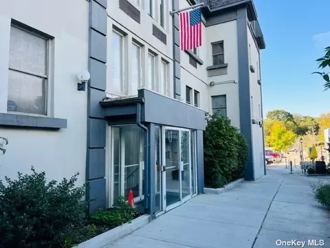 202 Main St #310, Port Jefferson, NY 11777