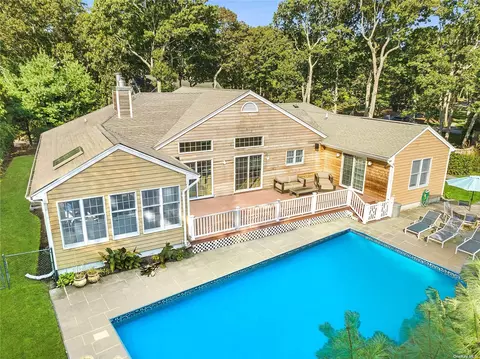 4 Bridle Path, Westhampton Beach, NY 11978