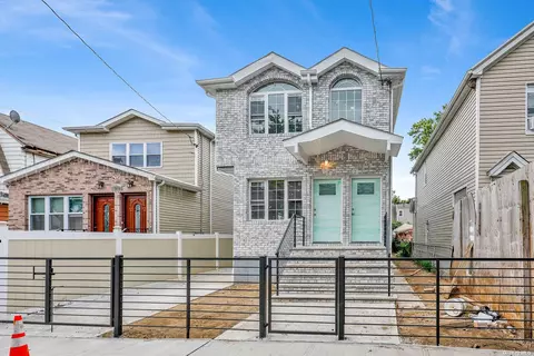 139-20 Glassboro Ave, Jamaica, NY 11435