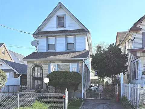 109-11 205th St, Saint Albans, NY 11412