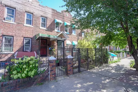 111-55 145th St, Jamaica, NY 11435