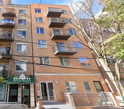 43-12 Robinson St #6B, Flushing, NY 11355
