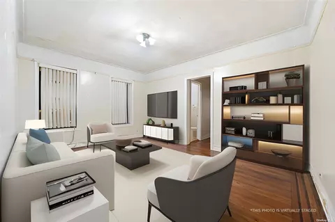 44-14 Newtown Rd #1F, Astoria, NY 11103
