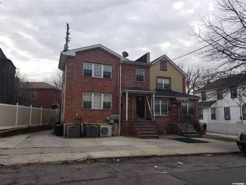 141-39 255th St, Rosedale, NY 11422