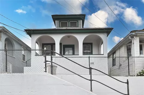 178 Beach 24th St, Far Rockaway, NY 11691