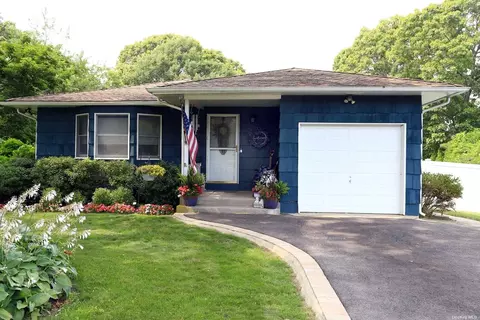 7 Michael, Centereach, NY 11720