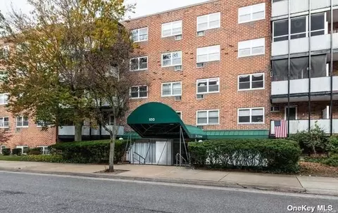 100 Lincoln #15A, Mineola, NY 11501