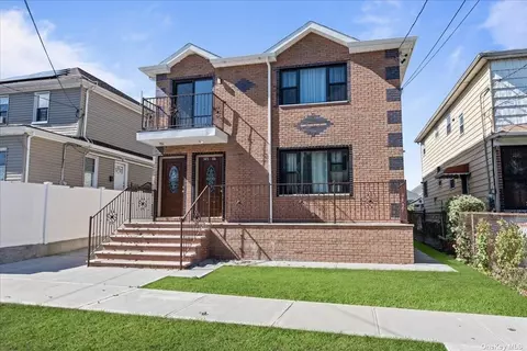 145-86 182 St, Springfield Gardens, NY 11413
