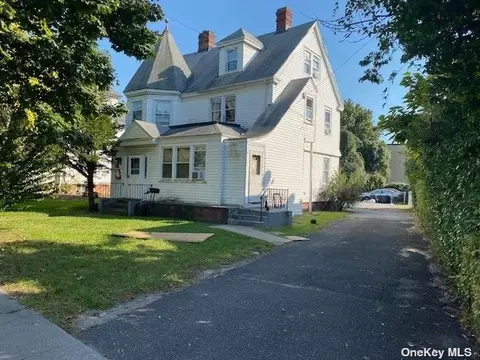 261 Bayview Ave, Inwood, NY 11096
