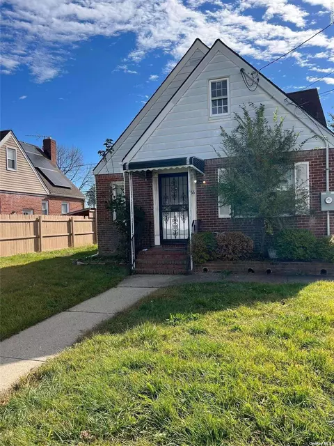 66 Cliff Ave, Hempstead, NY 11550