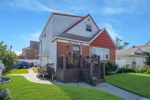 1299 Telegram Ave, Elmont, NY 11003