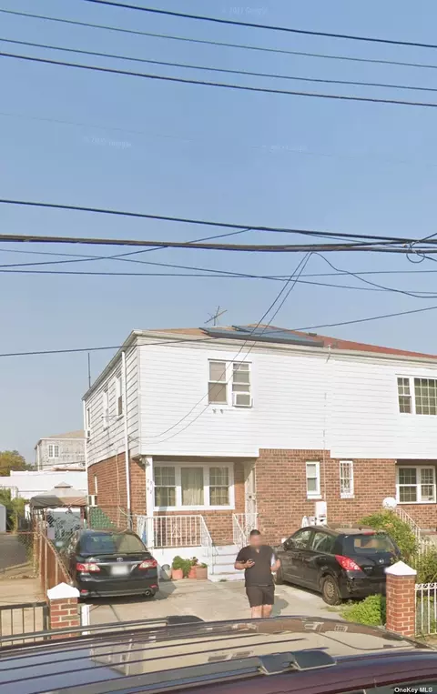 23-60 101st St, East Elmhurst, NY 11369