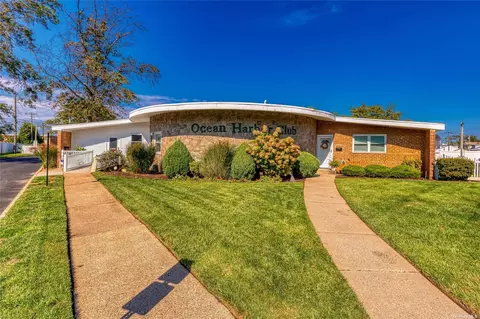 4 Rose St #6-B1, Oceanside, NY 11572