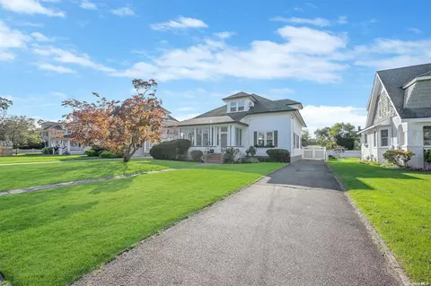 120 Jayne Ave, Patchogue, NY 11772