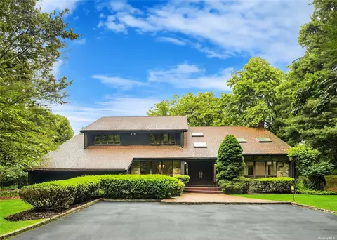 4 Smith Ln, Nissequogue, NY 11780
