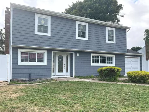 52 Orient Ave, Brentwood, NY 11717