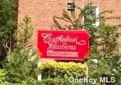 34 Cathedral Ave #6B, Hempstead, NY 11550