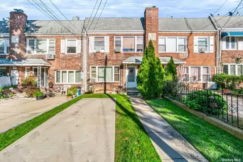 47-15 213th St, Bayside, NY 11361