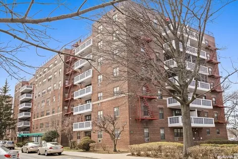 85-10 151st Ave #4J, Lindenwood, NY 11414
