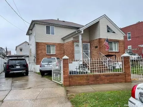 105-20 Van Siclen St, Richmond Hill, NY 11418