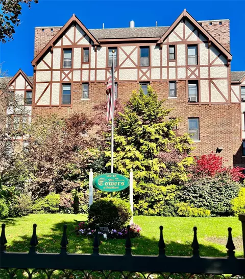 160-15 Powells Cove Blvd #A202, Beechhurst, NY 11357