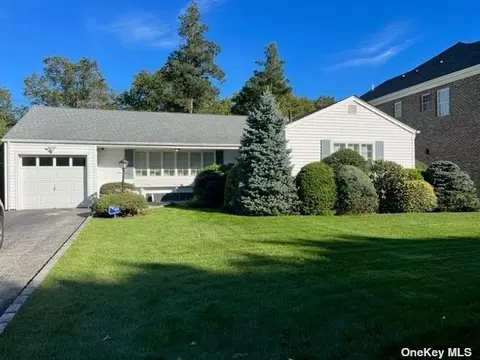 203 Whitehall Blvd, Garden City, NY 11530