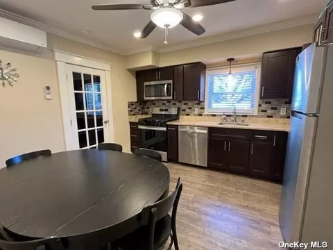 19 Thorman Ave, Hicksville, NY 11801