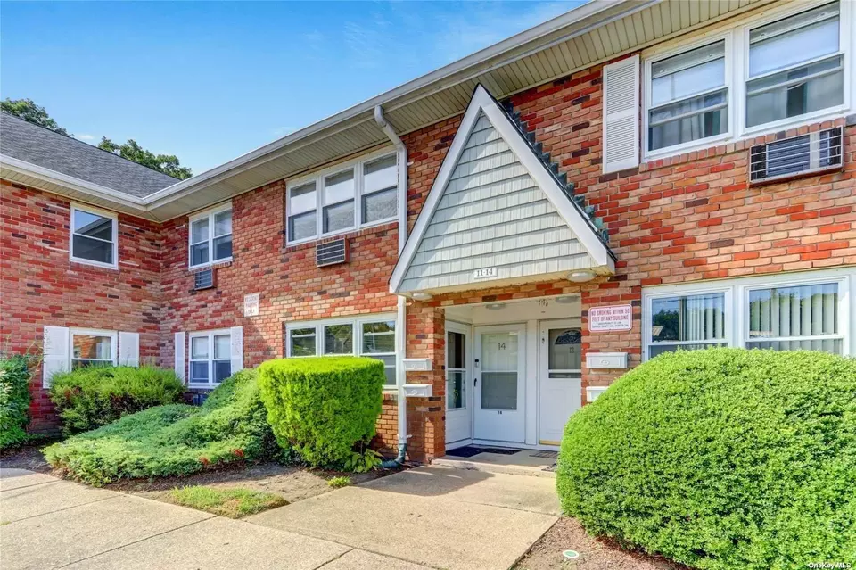 100 Ave 11, East Islip, NY 11730 13 Photos Movoto