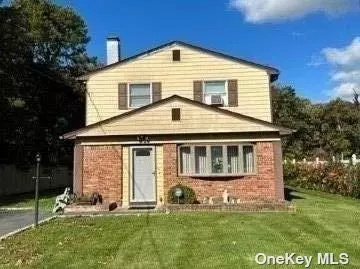 261 Amityville, Islip Terrace, NY 11752