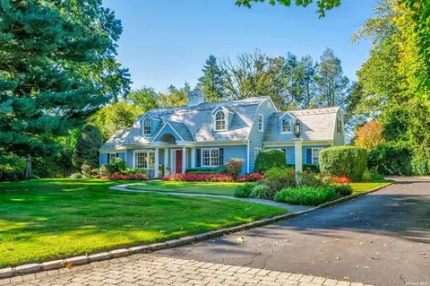 97 Country Club Dr, Port Washington, NY 11050