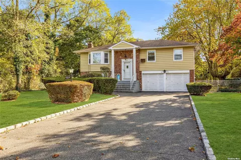 382 Clay Pitts Rd, East Northport, NY 11731