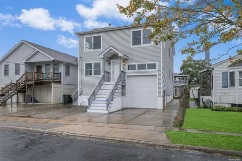 15 Piave Ter, Lindenhurst, NY 11757