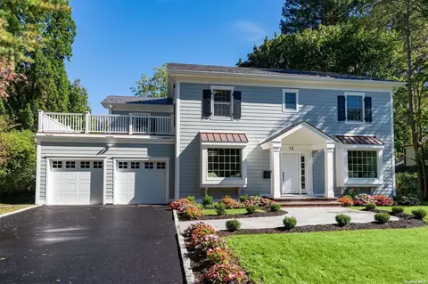 12 Homer Pl, Manhasset, NY 11030