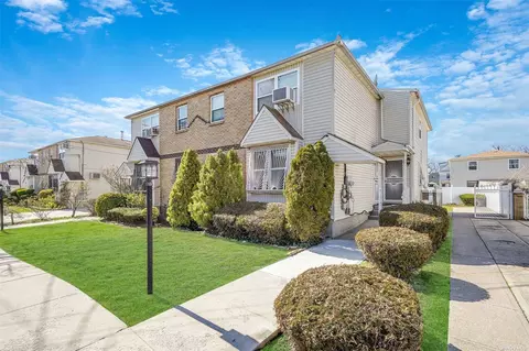 164-23 Odonnell Rd, Jamaica, NY 11433