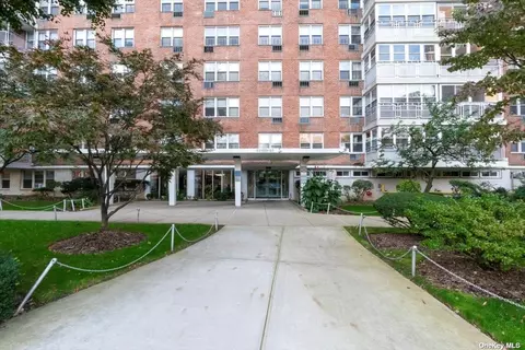 4310 Kissena Blvd #11F, Flushing, NY 11355