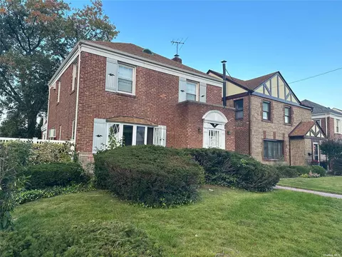 230-03 138 Ave, Laurelton, NY 11413
