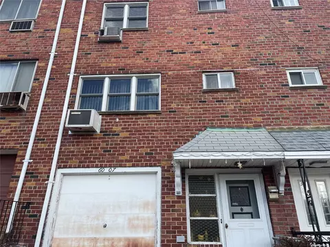 60-07 50th Ave, Woodside, NY 11377
