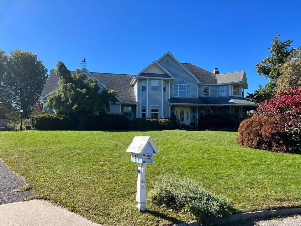 3 Old Brookville, Manorville, NY 11949 2 Photos Movoto