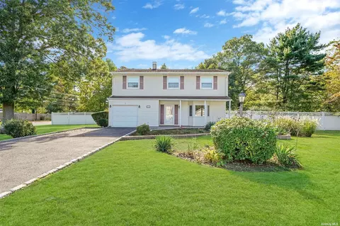 22 W End Ave # a, Brentwood, NY 11717