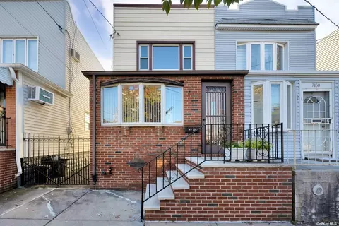 71-52 72nd Pl, Glendale, NY 11385