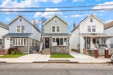 215-20 104th Ave, Queens Village, NY 11429