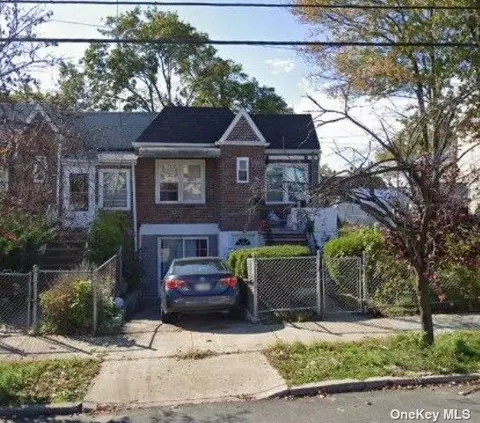 114-38 196th St, Saint Albans, NY 11412